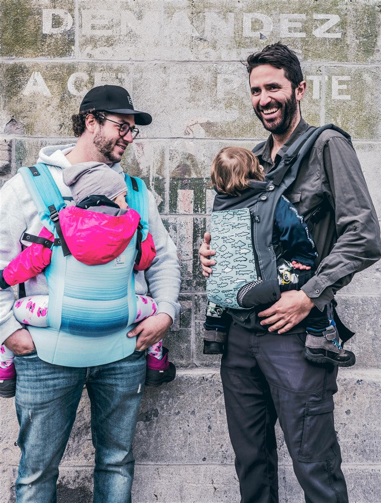 Papa porteur de bonheur en porte-bébé Chimparoo