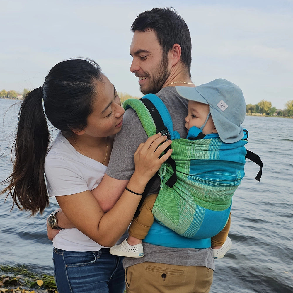Bambino, a compact baby carrier for children from to years old